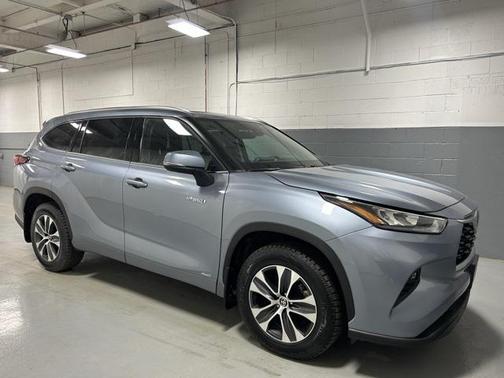2020 Toyota Highlander Hybrid XLE