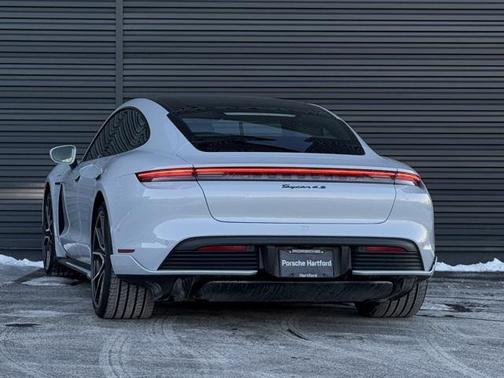 2024 Porsche Taycan 4S