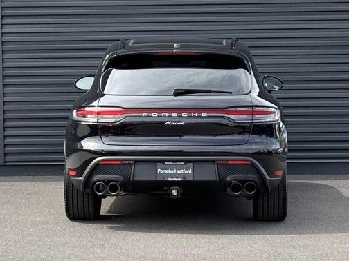 Jet Black Metallic 2026 Porsche Macan Macan