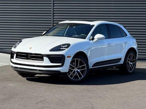 2026 Porsche Macan 