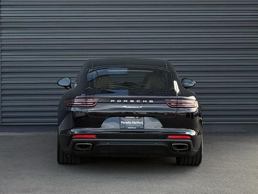 2018 Porsche Panamera 4
