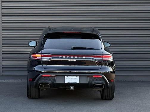 2025 Porsche Macan T