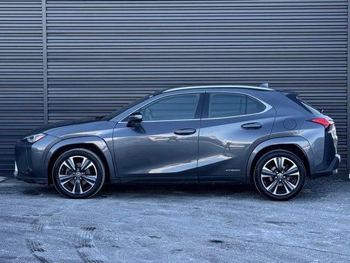 2022 Lexus UX 250h Base