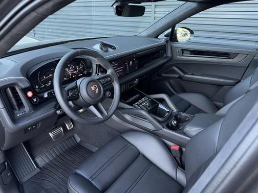2026 Porsche Cayenne GTS