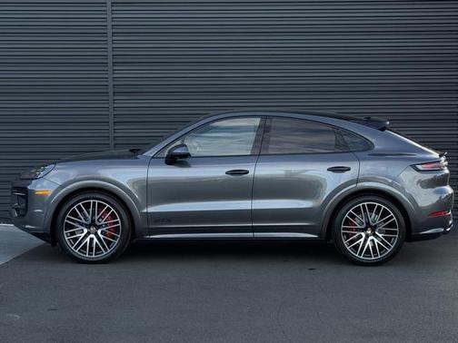 2026 Porsche Cayenne GTS