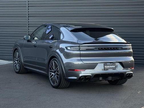 2026 Porsche Cayenne GTS