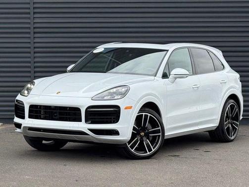 2023 Porsche Cayenne Platinum Edition