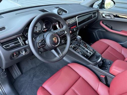 2025 Porsche Macan S