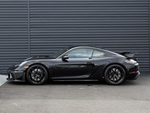 2021 Porsche 718 Cayman GT4