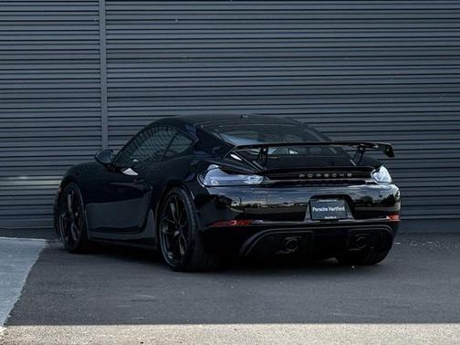 2021 Porsche 718 Cayman GT4