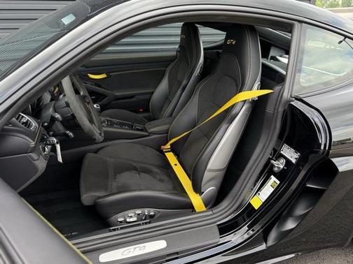 2021 Porsche 718 Cayman GT4