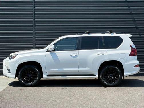 Starfire Pearl 2022 Lexus GX 460 Base