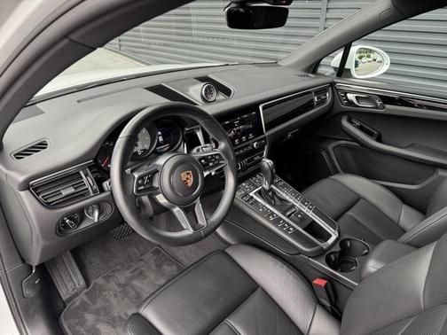 2020 Porsche Macan S