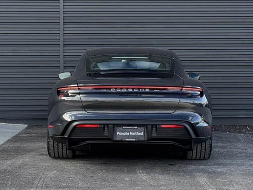 2025 Porsche Taycan 4S