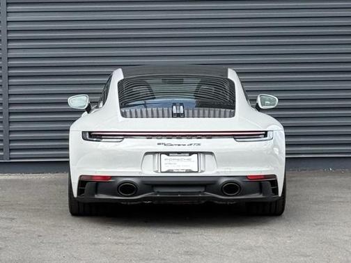 2024 Porsche 911 Carrera GTS