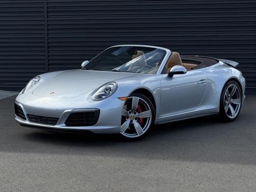 2018 Porsche 911 Carrera 4S Cabriolet