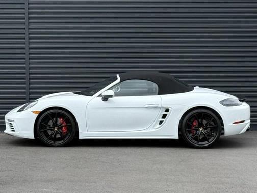 2024 Porsche 718 Boxster S