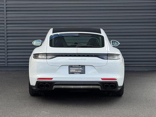 2023 Porsche Panamera GTS