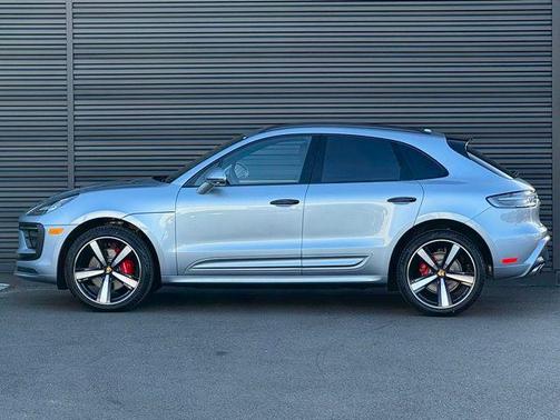 Dolomite Silver Metallic 2026 Porsche Macan Macan