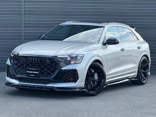 waitomo blue metallic 2026 Audi RS Q8 4.0T