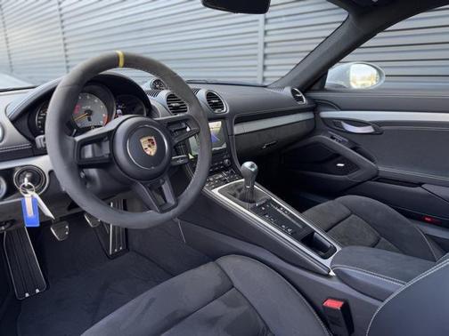 2023 Porsche 718 Cayman GT4