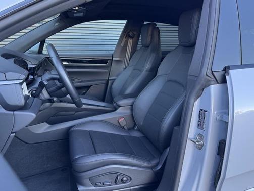 2025 Porsche Macan 4S