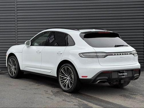 2026 Porsche Macan 