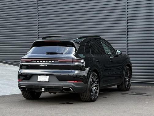 2024 Porsche Cayenne