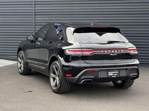 2022 Porsche Macan