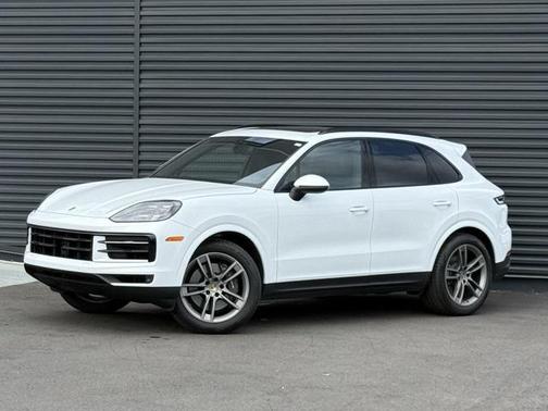 2024 Porsche Cayenne Base (Tiptronic)