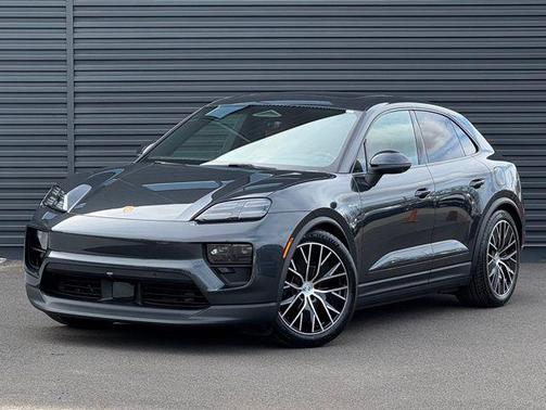 Volcano Grey Metallic 2026 Porsche Macan Macan Electric 4