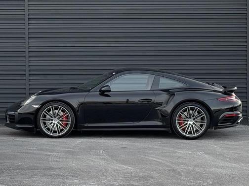 2019 Porsche 911 Turbo
