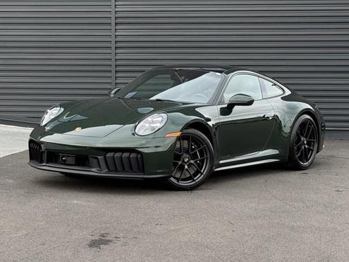 2026 Porsche 911 Carrera 4 GTS
