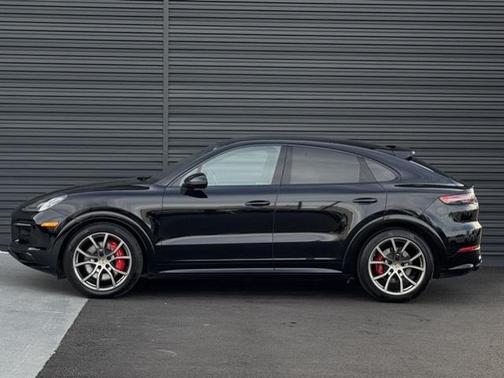 2022 Porsche Cayenne GTS