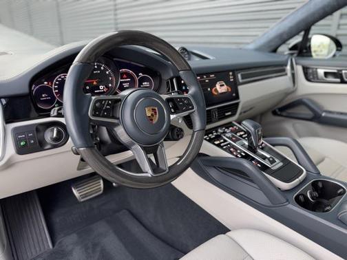 2022 Porsche Cayenne GTS