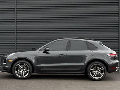 2021 Porsche Macan Base