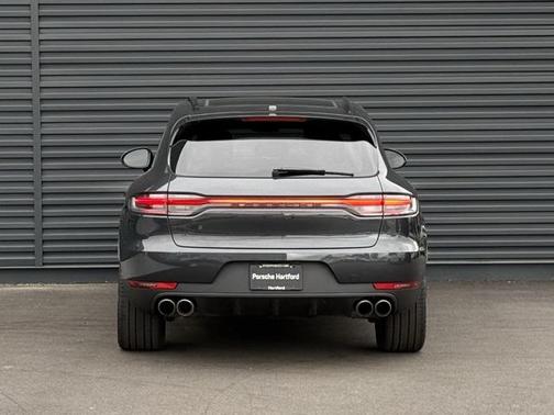 2021 Porsche Macan Base