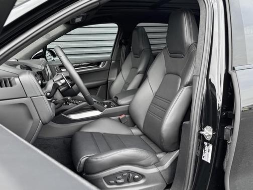 2025 Porsche Cayenne Cayenne Turbo E-Hybrid