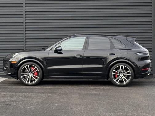 2025 Porsche Cayenne Cayenne Turbo E-Hybrid