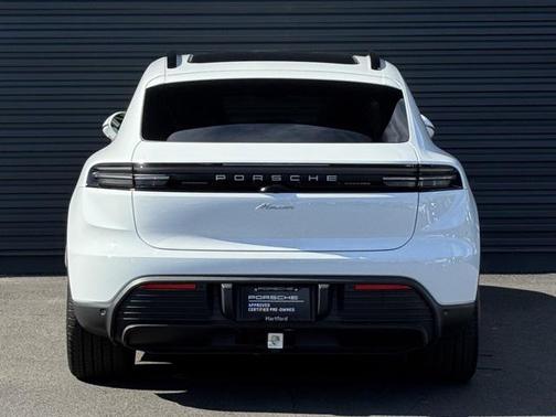 2025 Porsche Macan Electric