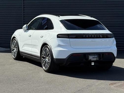 2025 Porsche Macan Electric