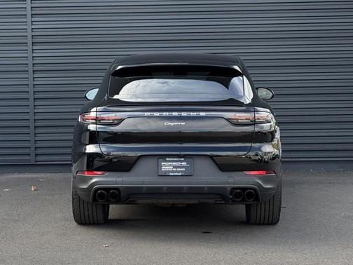 2022 Porsche Cayenne Cayenne