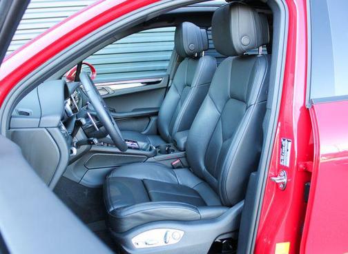 Carmine Red 2025 Porsche Macan Macan