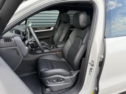 2025 Porsche Cayenne Cayenne