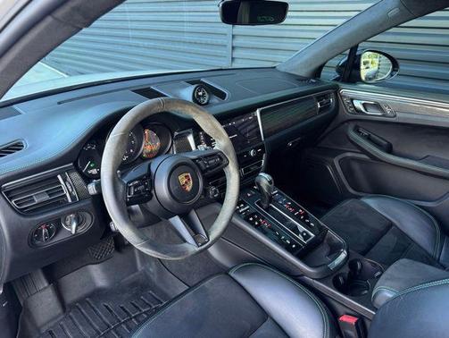 Chalk 2023 Porsche Macan Macan GTS