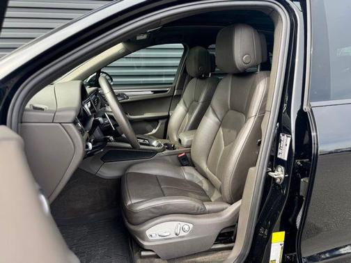 2023 Porsche Macan 