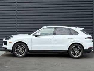 Carrara White Metallic 2024 Porsche Cayenne Cayenne