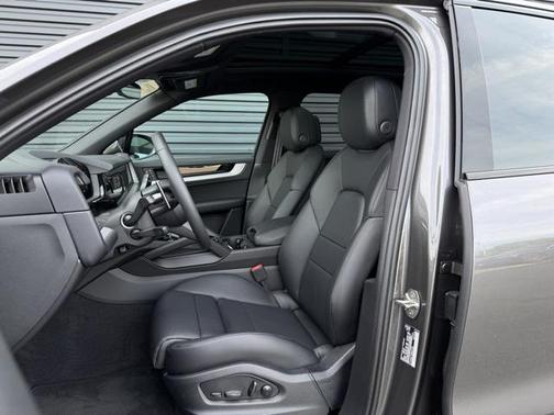 2025 Porsche Cayenne Cayenne