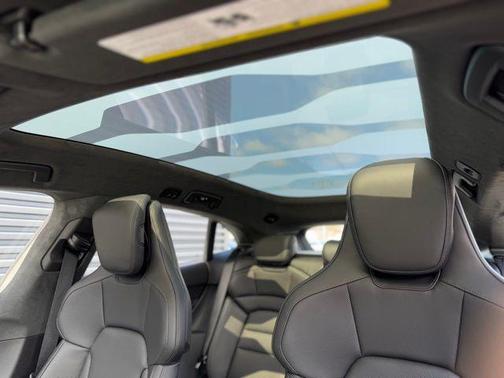 2024 Porsche Taycan GTS