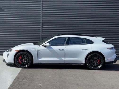 2024 Porsche Taycan GTS